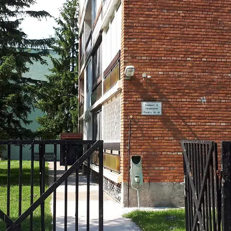 Apartment Tengereszlak Apartman *